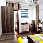 Studio Luxury Ben Canh Pho Am Thuc Ho Thi Ky Quan 10-Gia Uu Dai